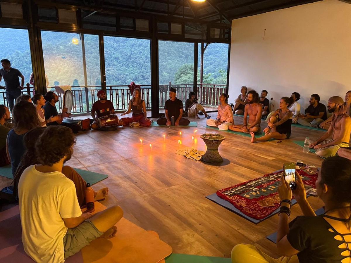 Green Hills Yoga Retreat Pokhara Eksteriør billede