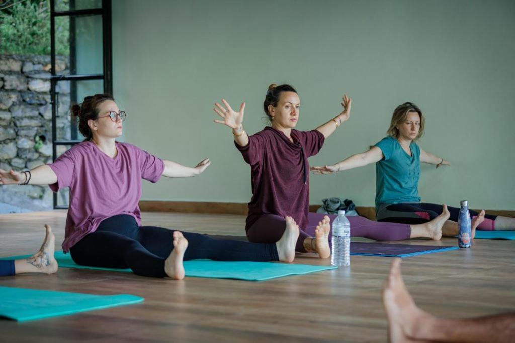 Green Hills Yoga Retreat Pokhara Eksteriør billede